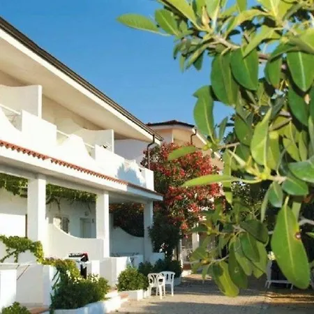 Villaggio Calispera 4* קאפו ואטיצ'אנו