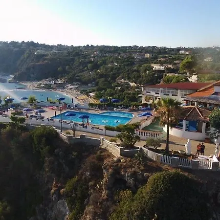 Villaggio Calispera 4*