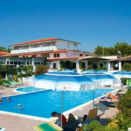 Villaggio Calispera 4*