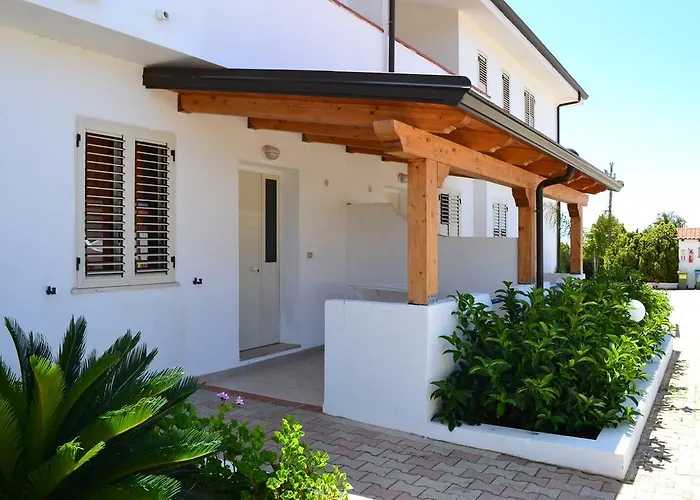 Villaggio Calispera 4*